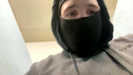 samsbigcock17  03-01-2022